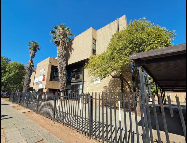 1,899M² OFFICE FOR SALE IN VEREENIGING CENTRAL